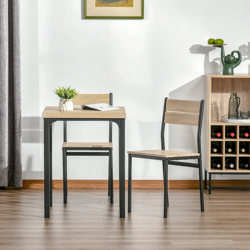 Table et chaises en bois de style campagnard