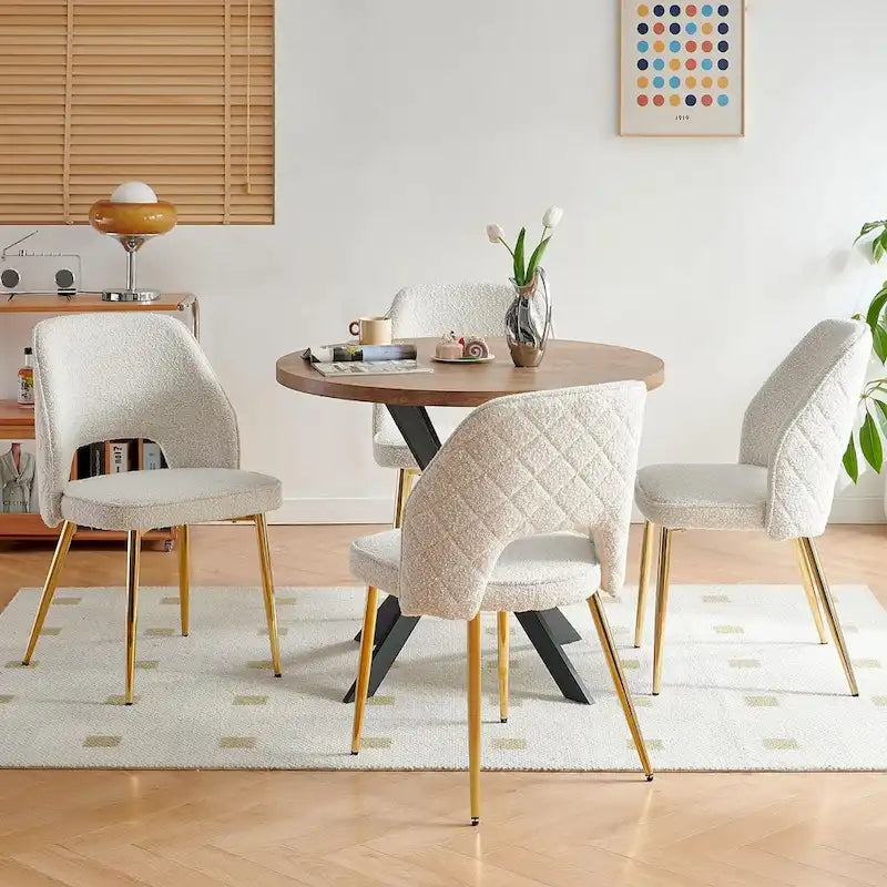 Chaise de maison rembourrée à dossier ajouré