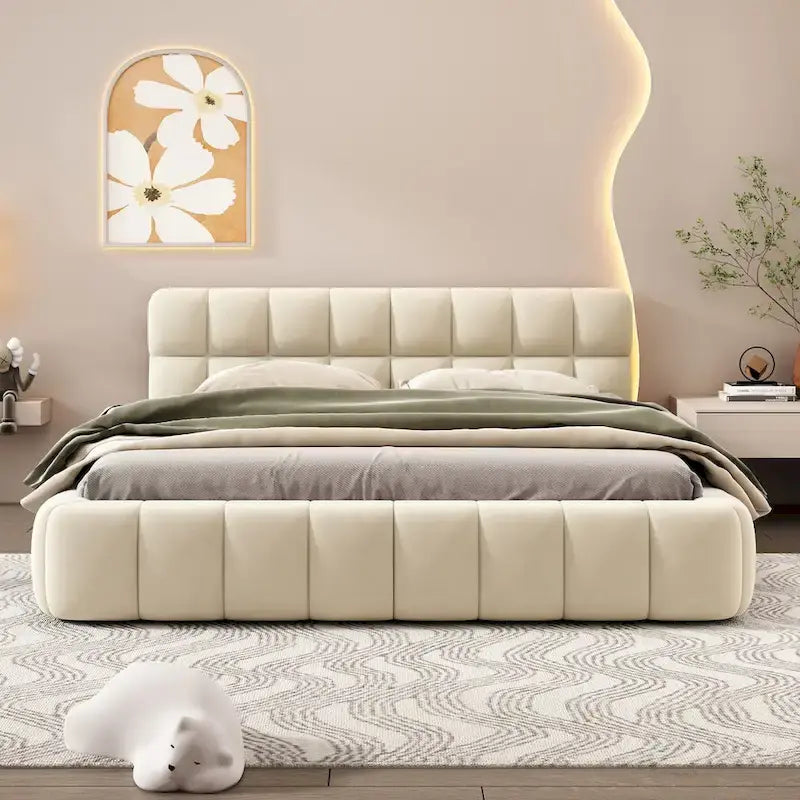 Lit plateforme capitonné avec tissu épais